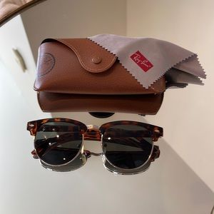 Ray-Ban Clubmaster Sunglasses in Green and Tortoise